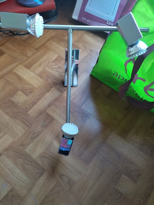 Adjustable 3-Head LED Lamp