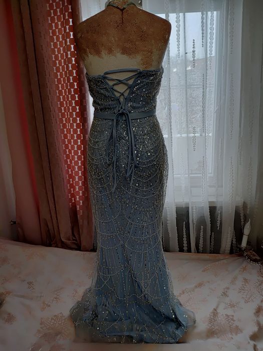 Cudny strój przebranie Pani Zima Królowa Śniegu futerko perełki roz 38