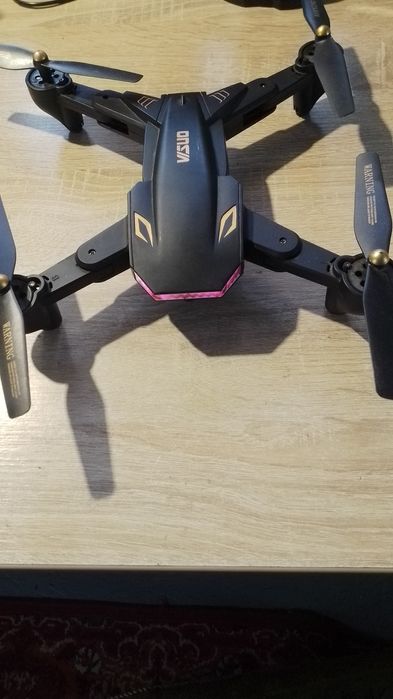 Продам дрон в хорошому состояние без пульта  на запчасти