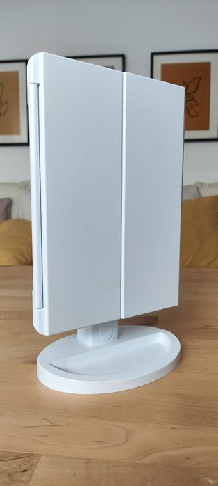 Lusterko kosmetyczne LED - nowe