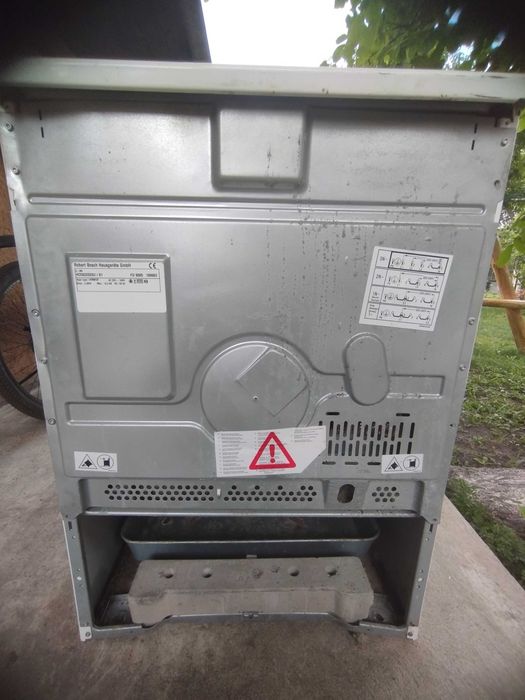 Bosch HCE6223230/01 – електроплита 60×60 см, конвекція, Німеччина