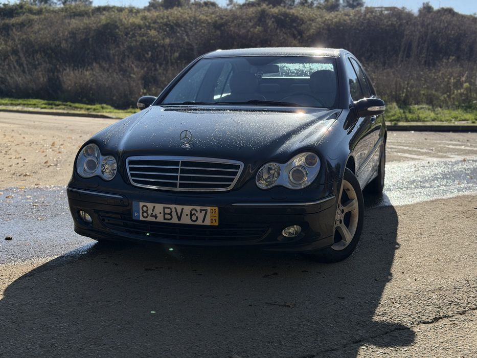 Mercedes C220 APENAS 154 MIL KMS