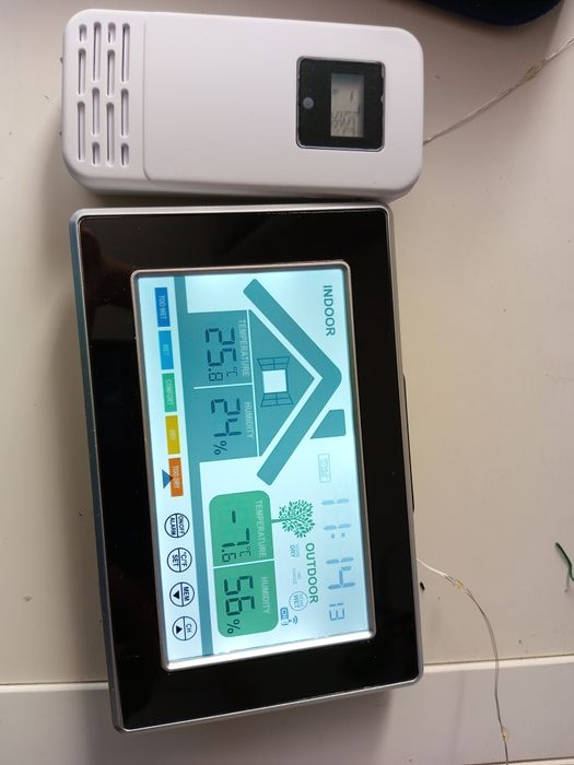 Termometr z czujka zewnętrzną