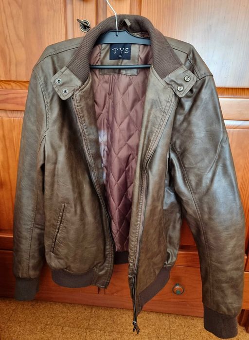 Casaco castanho TYS, tamanho XL