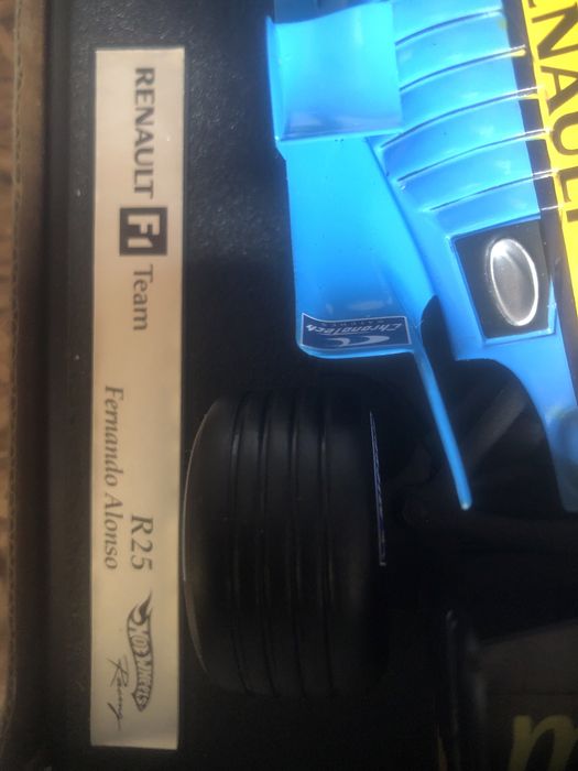 Carro f1 fernado alonso com assinatura do piloto , hotwhells racing