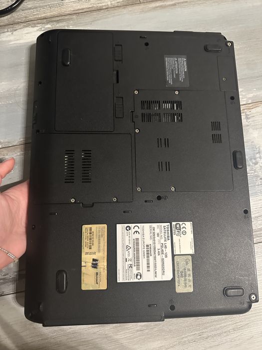 Б/у ноут Toshiba satellite L40-139