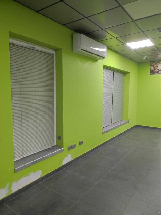 Оренда нежитлового приміщення (м. Радехів, пр-т.Відродження).