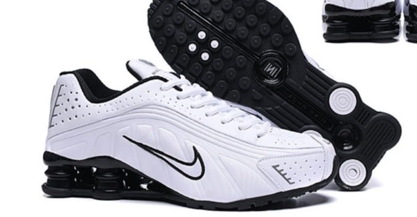 Nike shox  r4 brancas e pretas