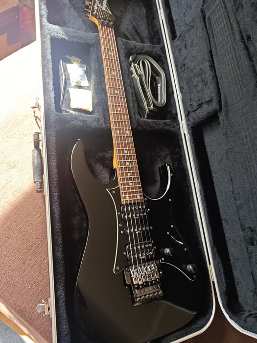 Ibanez RG 450 MiJ (Made in Japan) 1993 Fujigen.
100% original, sem nen