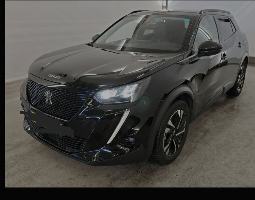 Peugeot e-2008