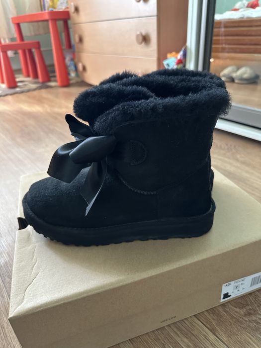 Продам Ugg 38 размер