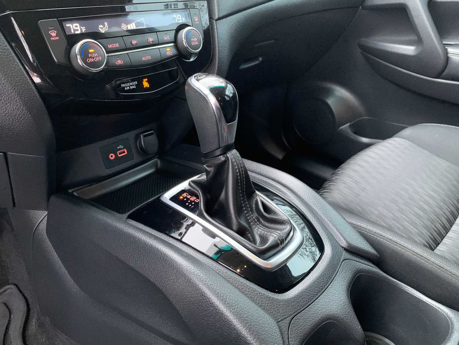 Nissan Rogue полный привод SV AWD 2017 года!