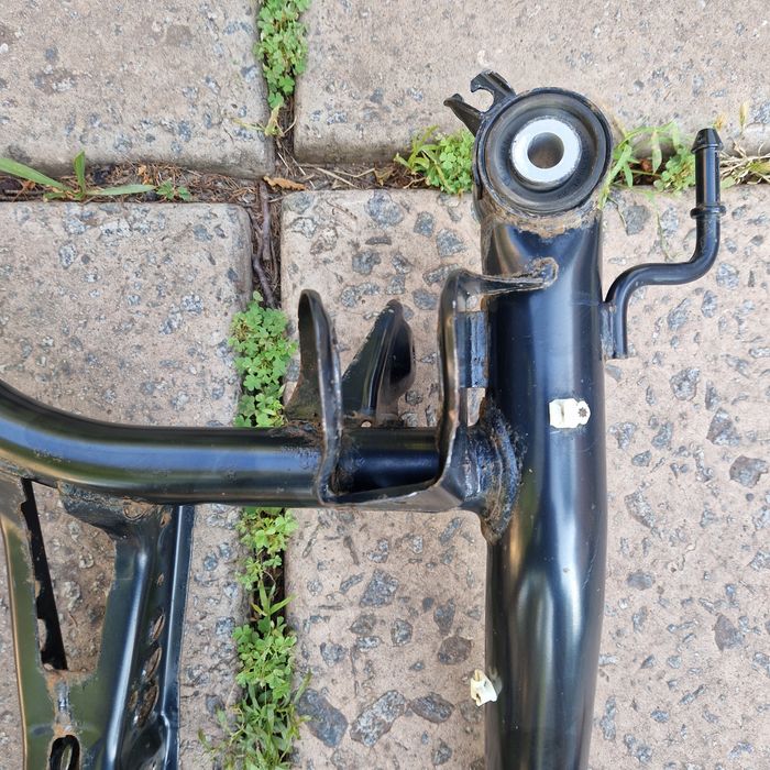 Подрамник задній passat b 7 2013рік Європа