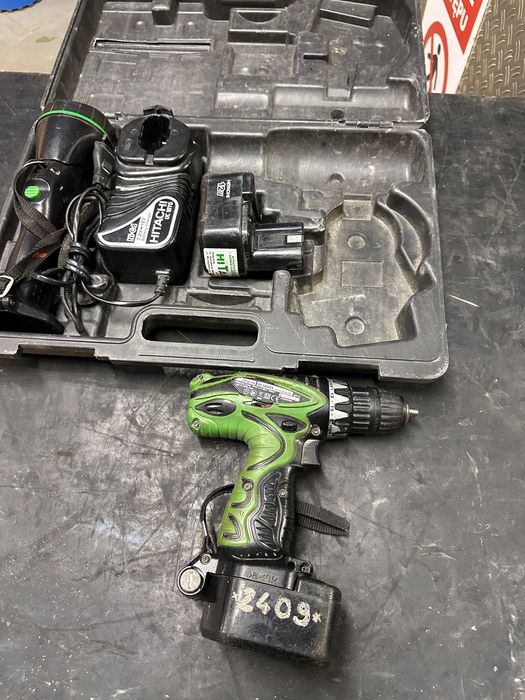 Wiertarko-wkrętarka akumulatorowa Hitachi DS12DVF3 używana