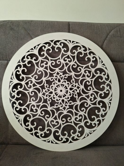 Okrągła dekoracja ścienna / ażurowy panel ozdobny mandala 60 cm biała