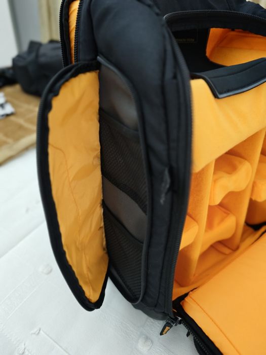 Mochila Fotográfica Case Logic SLRC-206 para Câmara Reflex e Portátil
