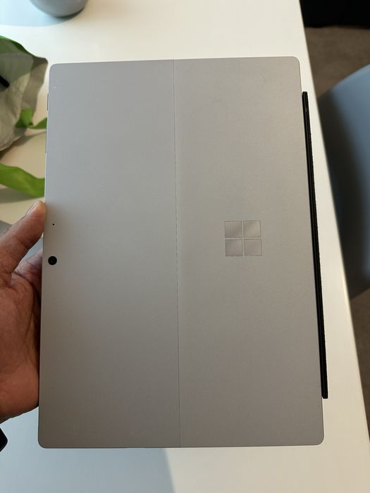 surface pro 7 i7 256 GB/ 16GB