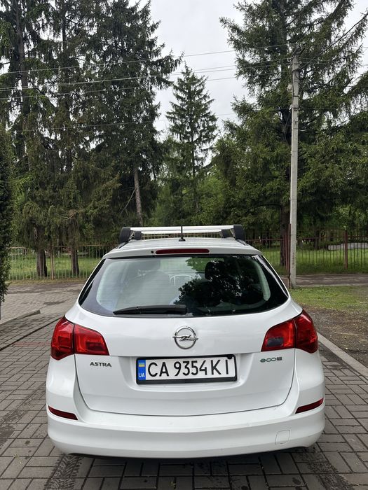 Opel Astra 2011 рік, в гарному стані терміново