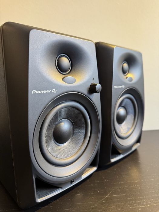Colunas Pioneer DJ  DM-40