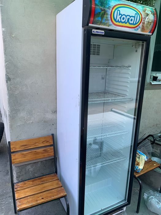 холодилник в робочому стані