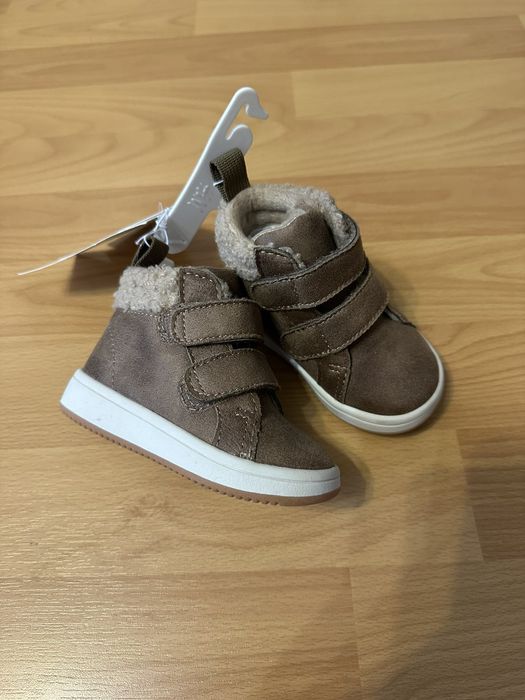 Утеплені хайтопи hm 18/19 розмір