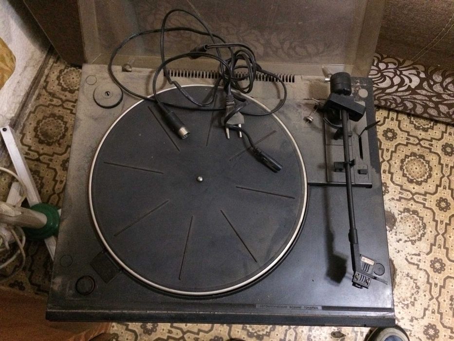 Проигрыватель Вега 122С и головка звукоснимателя