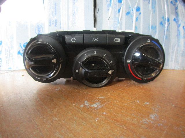 Comando chauffage / sofagem PEUGEOT 208