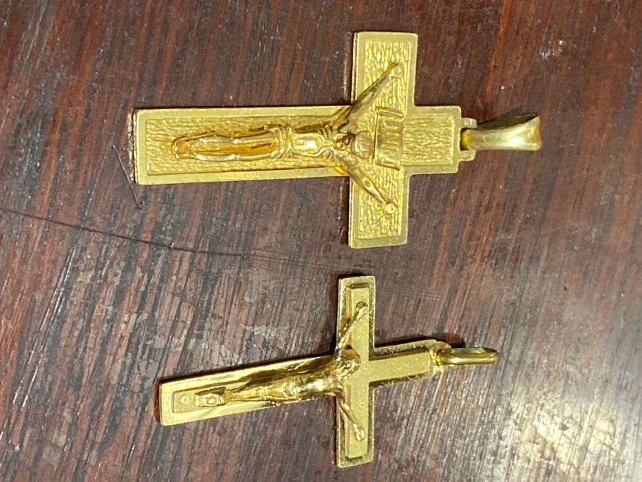 Crucifixo Cristo Ouro Português 19,2 quilates Nobre Rubi Maior 6 cm