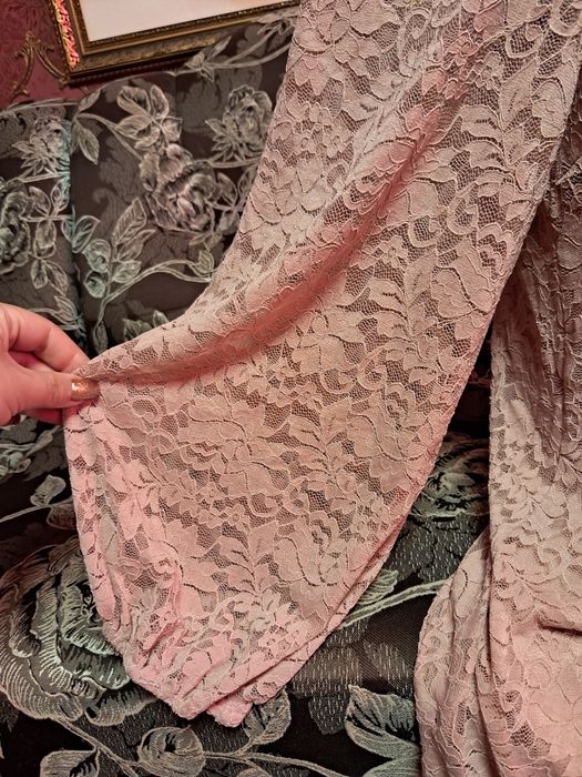 Гипюровое платье сукня з широкими рукавами.