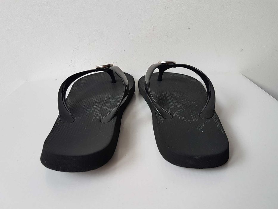 Czarne klapki japonki Michael Kors srebrne logo rozmiar 35 - 23cm