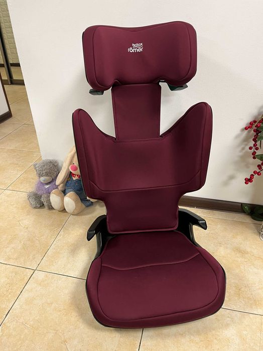 Автокрісло BRITAX ROMER KIDFIX M I-Size  Група 2/3 (15-36кг) бустер