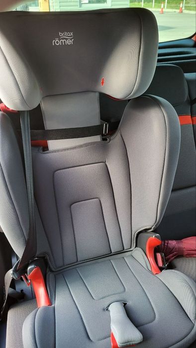 Дитяче автокрісло Britax Romer Kidfix 2S
