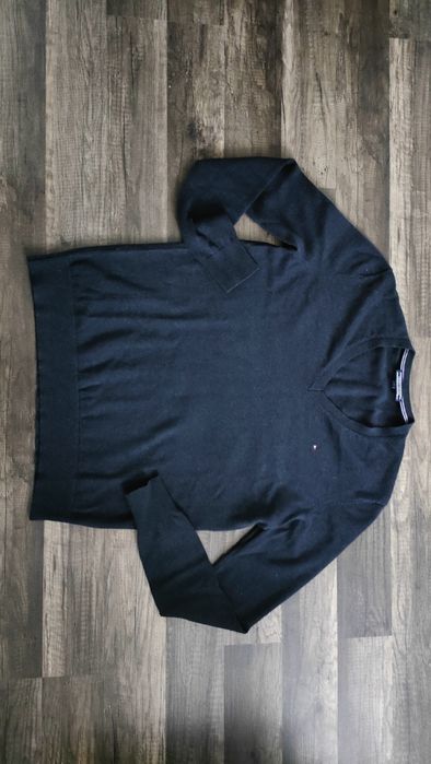 klasyczny prosty wełniany sweterek Tommy Hilfiger L/M w super stanie