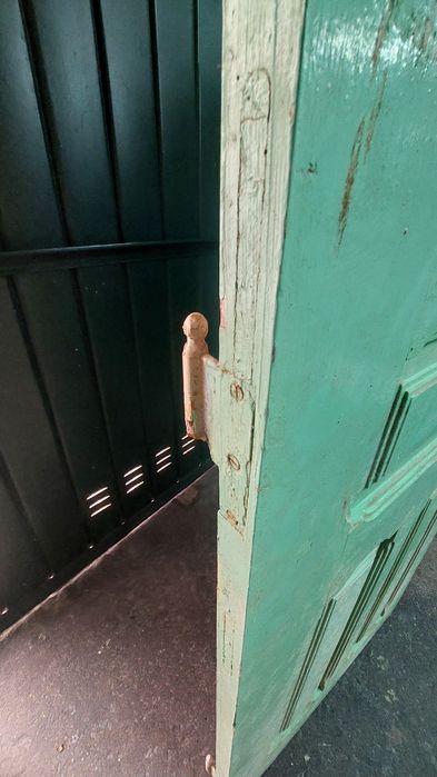 Porta antiga 2.06 x 70 com puxador d fechadura