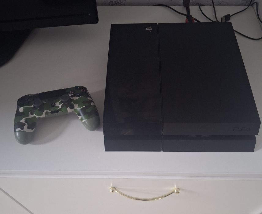 Приставка PlayStation 4 FAT 500 gb + джойстик + 230 ігор можна завантажити