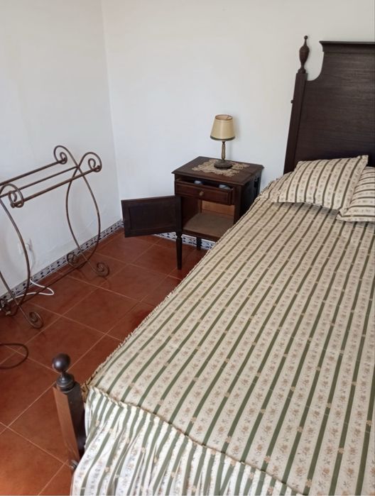 Mobilia de quarto (completa) D. Maria