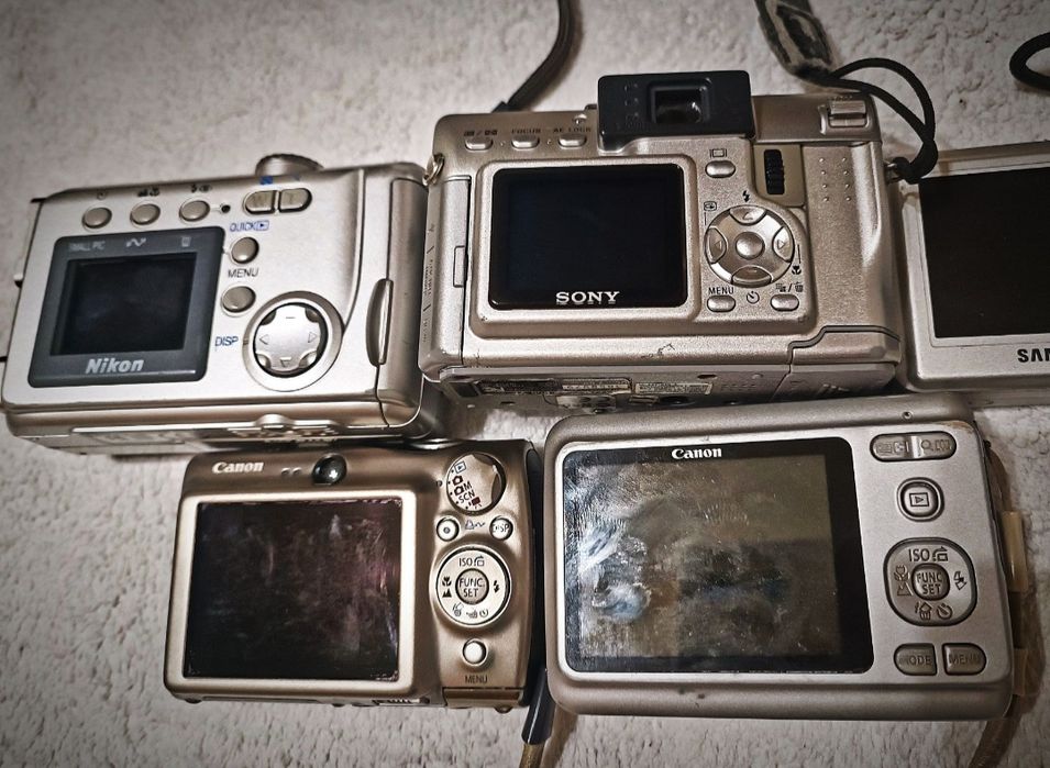Лот цифровий фотоапарат Nikon,Canon