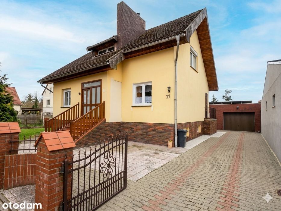 Dom wolnostojący w centrum. 150m2 + piwnica, garaż, fotowoltaika