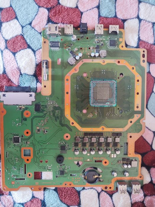 PS 4 Pro новий корпус плата