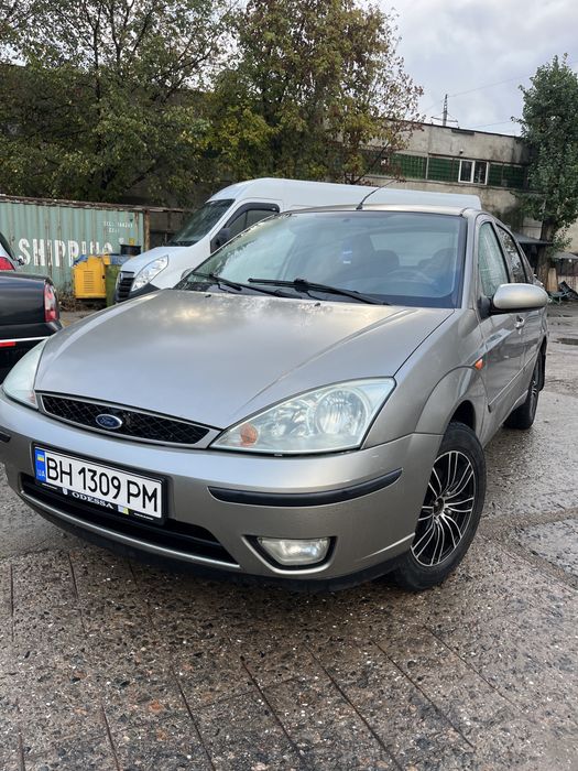 Ford Focus 2002 интересует обмен на бус