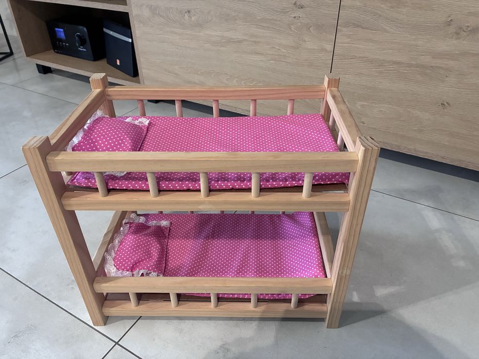 Lóżeczko dla lalek