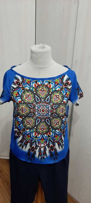 Kobaltowa niebieska bluzka szyta na roz 38