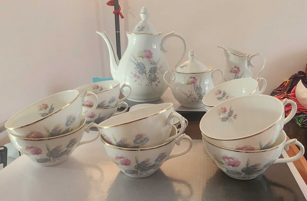 Tea Set429088303775098880