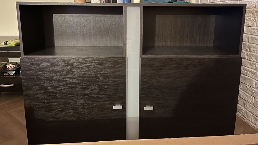 Komplet podświetlanych mebli