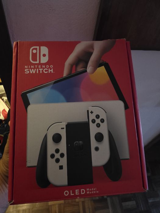 Nintendo Switch Oled + Pokemon Scarlet