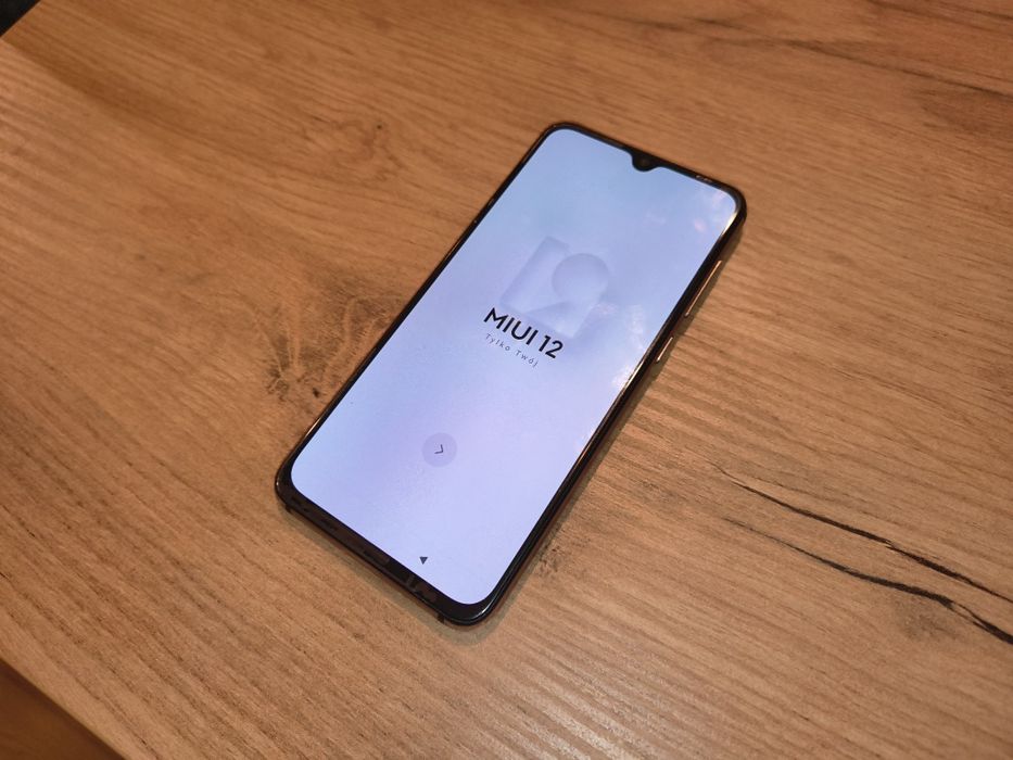 Telefon Xiaomi Mi 9 SE