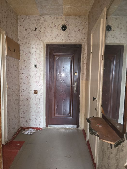 1но кімнатна квартира,  2 поверх, не кутова
