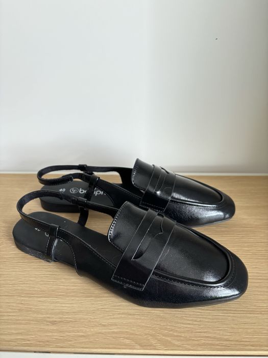 Czarne mokasyny bez pięty Eleganckie klapki