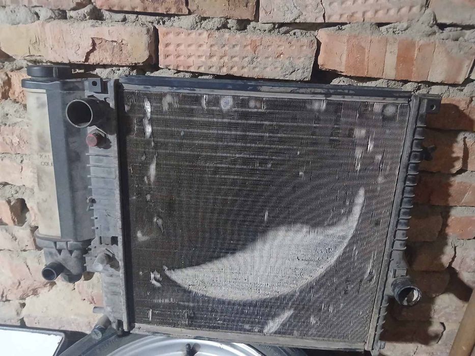 Радіатор    для. Бмв