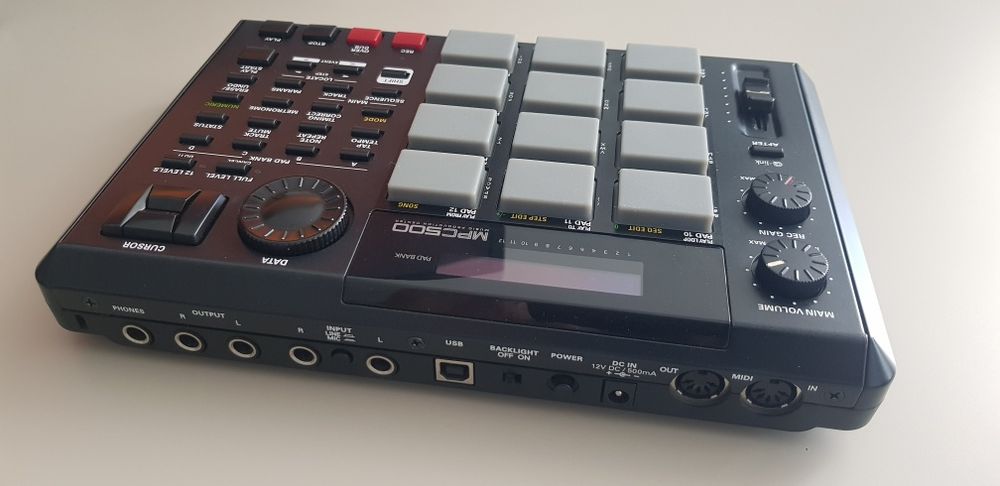 Akai MPC 500 Custom sampler